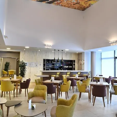 多米蒂斯蓝葡萄公寓 公寓式酒店 马恩河畔维列